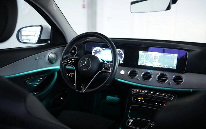 Mercedes-Benz Klasa E cena 179900 przebieg: 61000, rok produkcji 2021 z Wieleń małe 232